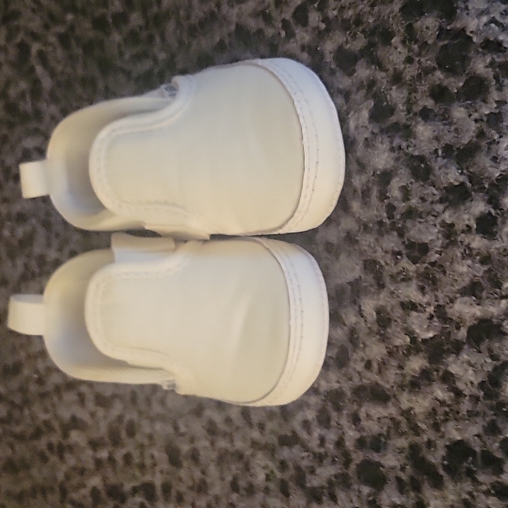 White vans baby size 3